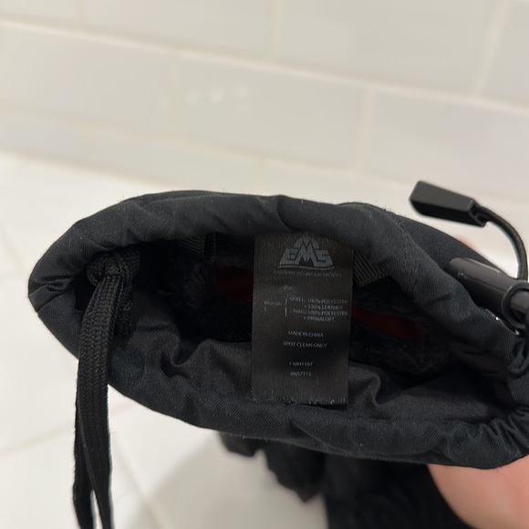 Eastern Mountain Sports Women’s Small Winter Gloves - Picture 5 of 5